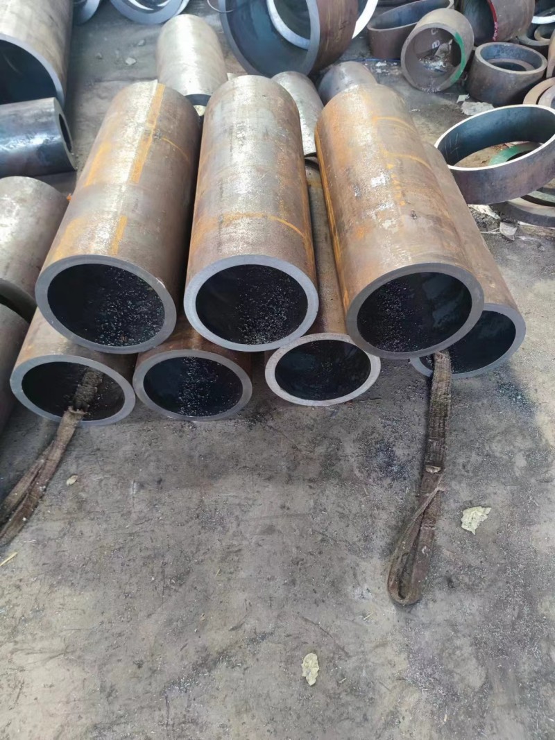 柳河柳河柳河12Cr1MovG无缝钢管切割